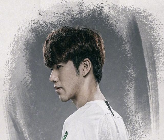 边锋背后攻 边锋背后攻