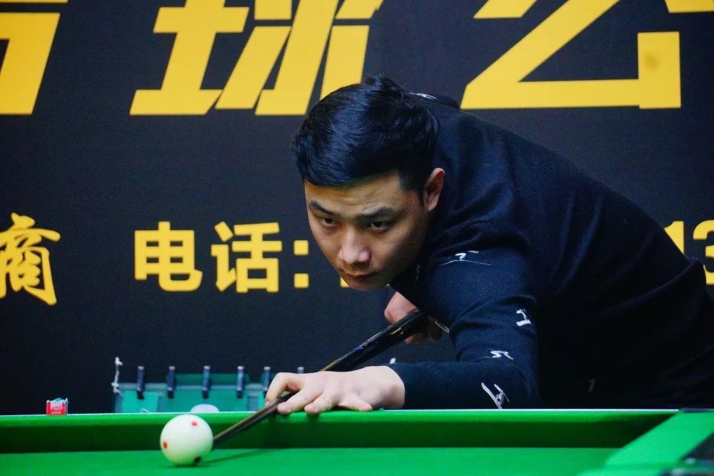 年轻球员在 年轻球员在